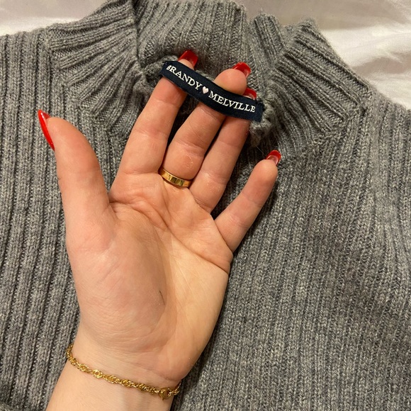 Brandy Melville wool sweater - Picture 2 of 3